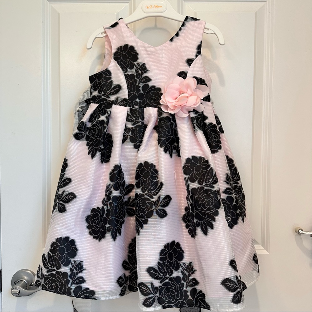 Little Girl Flower Summer Dress Size: 4yr Spring/Summer//Birthday/Party/Events